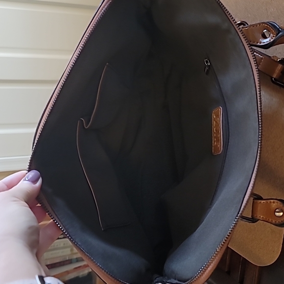 Tan handbag - Picture 2 of 4